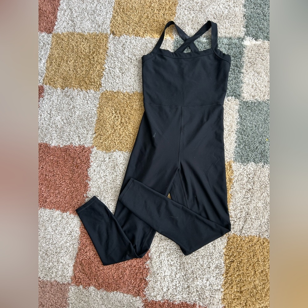 A&F YPB cross back onesie